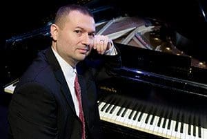 Kolar-2_Piano-Headshot