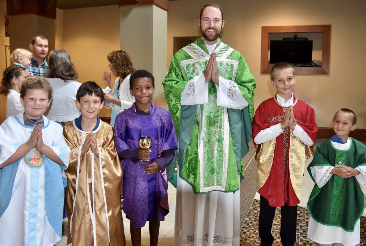 L to R- Peter Kacheris- 8, Francis Von Rueden – 8, Nangkassa Nakigane – 8 (Fr. Gibson) William Schroettner – 10 George Von Rueden – 6