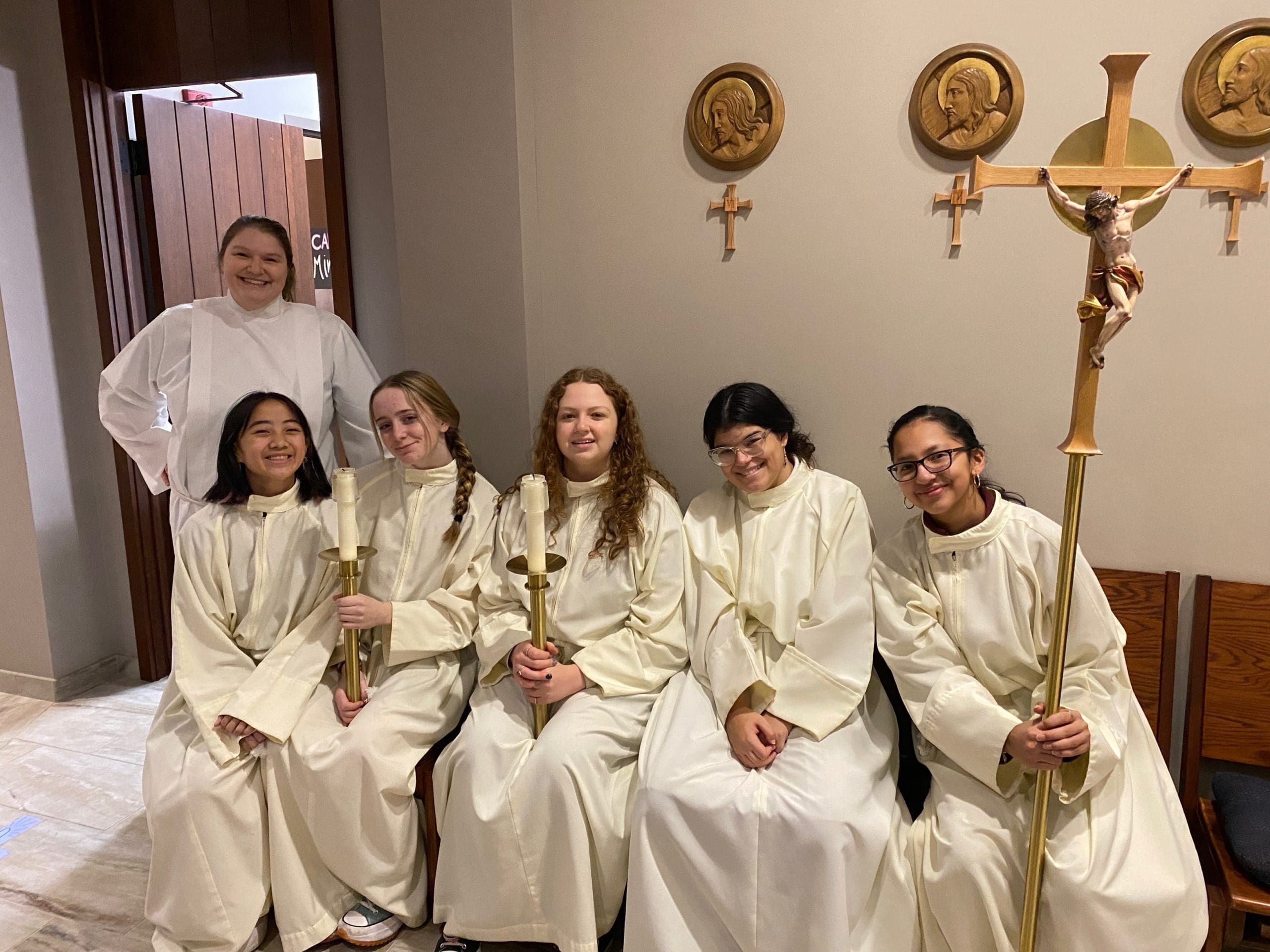 DSHA Advent – Archbishops Servers