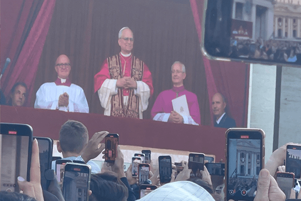 kim m – pope – web